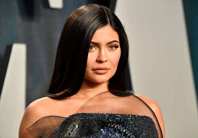 Kylie Jenner criticized for asking fans to donate to makeup artist's GoFundMe 