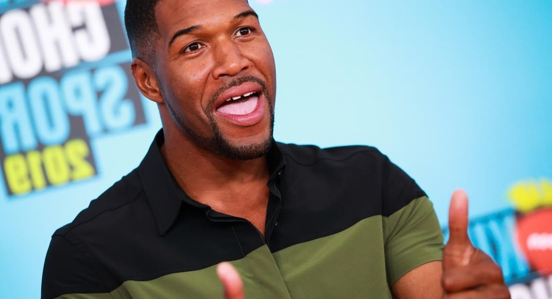 Michael Strahan girlfriend is now his wife?