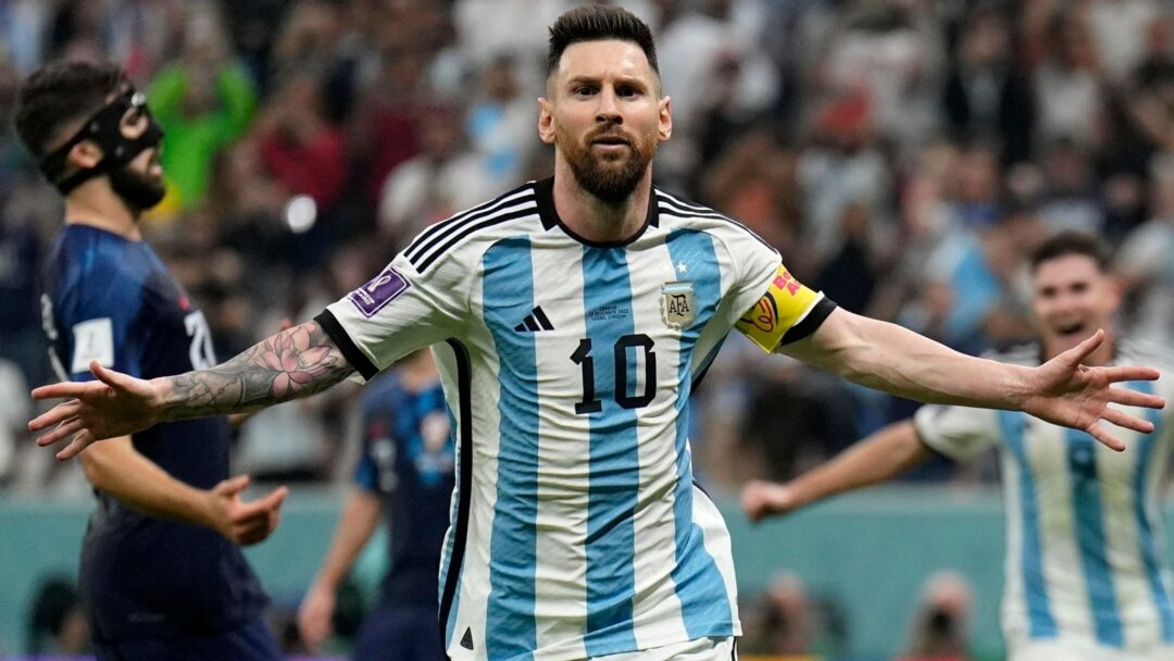 TOP 5 Football Players around the world in 2023 was very difficult to make the Ranks but after the world cup 2022 we have made a list of the top 5 football players on the basis of their gameplay so on the first position Lionel Messi was thereafter below is a list of all five best players.